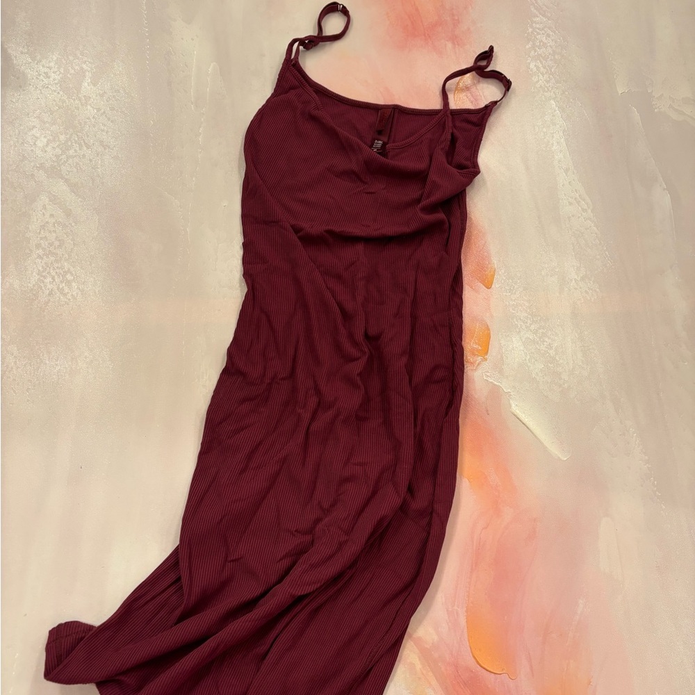 SKIMS XS Maroon Bodycon Ribbed Dress